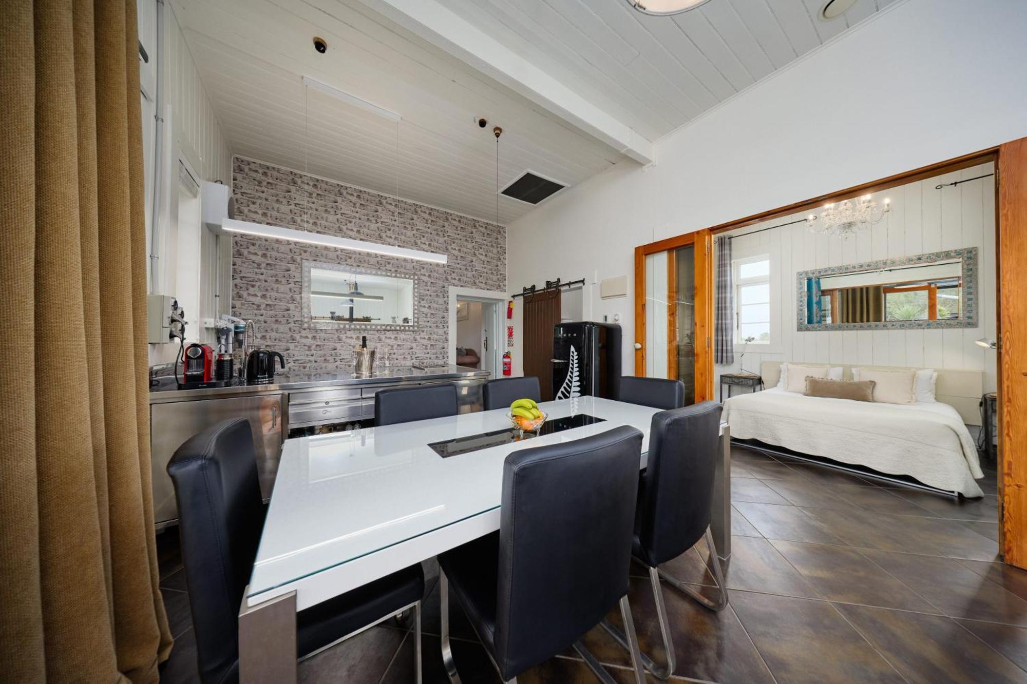 The Factory Luxury * Kaikoura